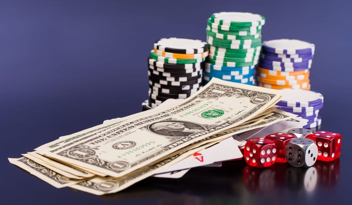 Jackpot Village کیسینو میں سلاٹ کھیلنا شروع کریں۔